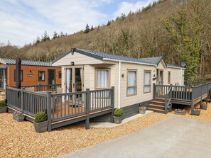 Exterior - 33 Woodpecker Lodge (New Quay)