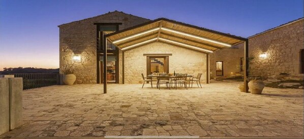 Interior - Casale del Mandorlo Piscina - Jacuzzi Riscaldata (Ragusa)