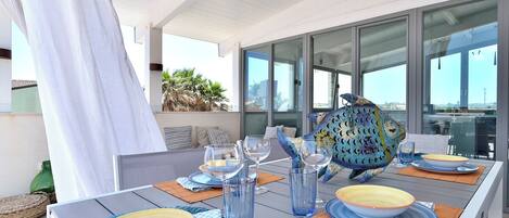 Vista frontal de la propiedad