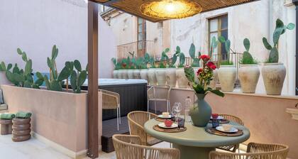 Vico Trigona con Terrazza e Jacuzzi Riscaldata