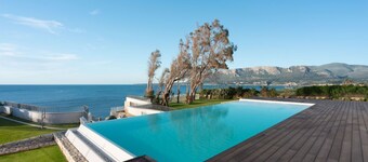 Ammare Villa by LeDhome