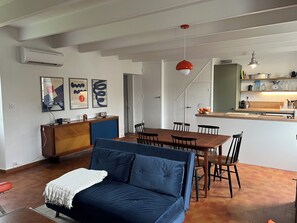 Interior - 3-bedroom house with garden, 2 minutes from the beach and close to the town center (Le Palais)