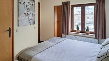 Apartment | 1 bedroom, bed sheets
