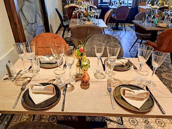 Apartment | Dining - Au Coeur D'alle by Belvilla-double Room (Vresse-sur-Semois)