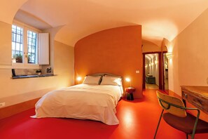 熨斗/熨衫板、Wi-Fi、床單