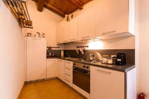 Forno, piano cottura, lavastoviglie