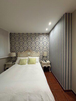 3 chambres, fer et planche à repasser, Wi-Fi, literie fournie