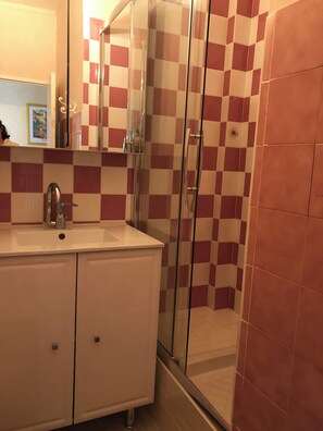 Doccia, asciugacapelli