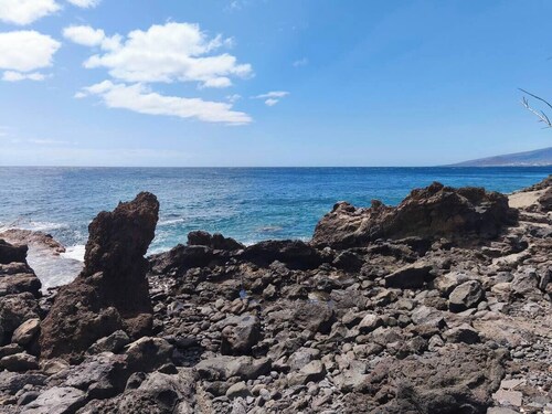 BRIGHT STUDIO FACING THE SEA