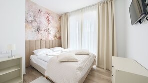 Apartment, Balcony, City View (334) | Iron/ironing board, free WiFi