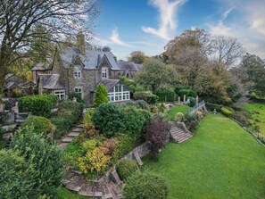 Floor plan - The Old Rectory - 5 Bedroom Holiday Home - Llanedi (Swansea)
