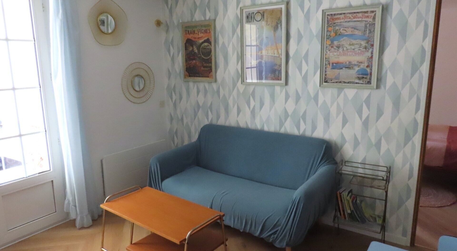 Televisor i taula de tennis de taula 