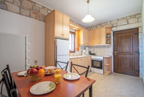Private kitchen - Aeolos Zante Villas -Surrounded by nature in Vasilikos, Zakynthos! (Vasilikos)