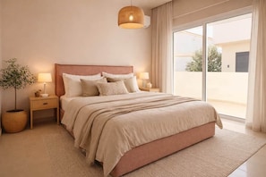 5 Schlafzimmer, Zimmersafe, Schreibtisch, Bügeleisen/Bügelbrett