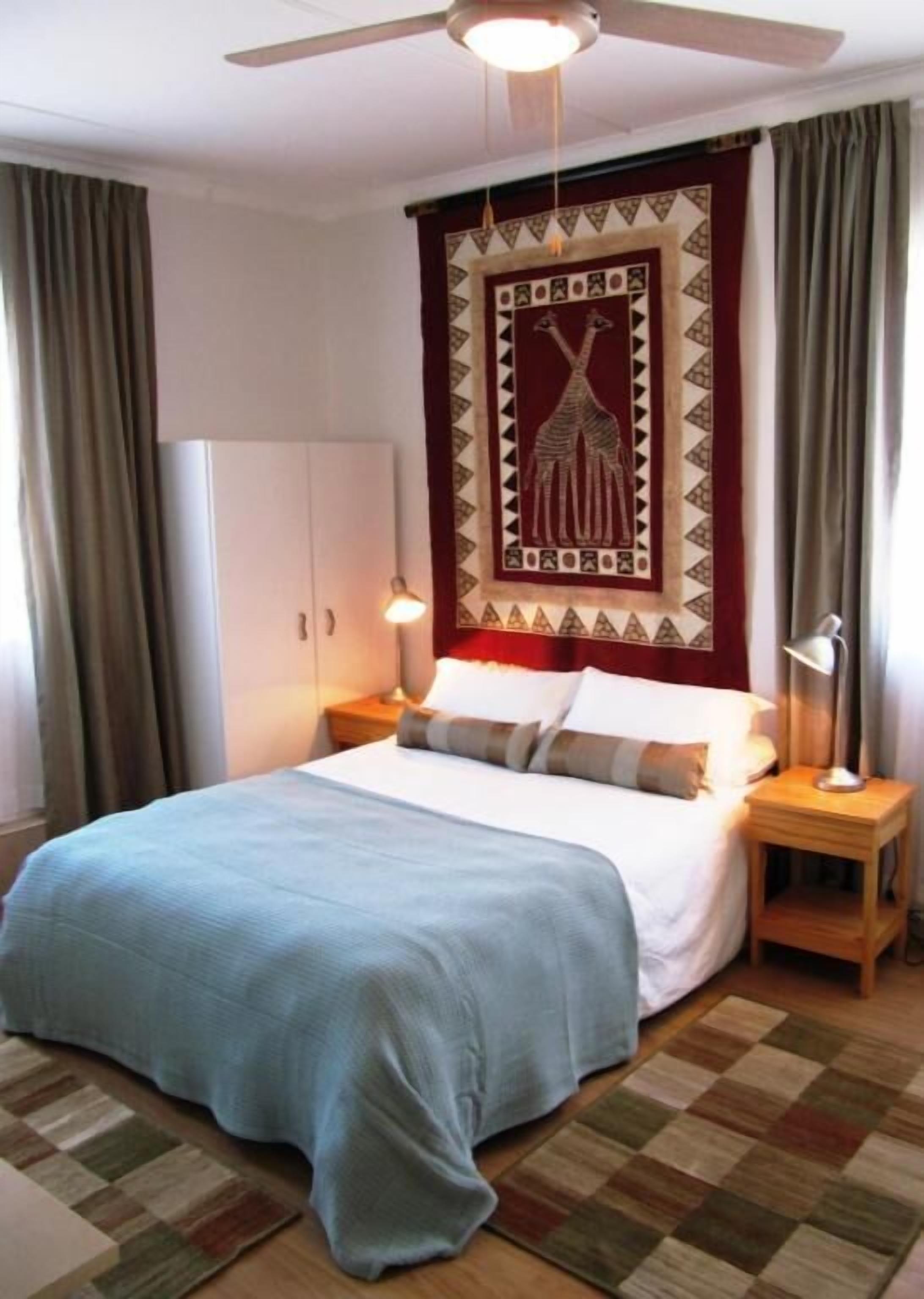 Habitación doble, patio | Caja fuerte, tabla de planchar con plancha, wifi gratis