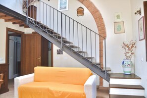 Interior - Casalappi three-room 4-bed apartment in hamlet with pool (Campiglia Marittima)
