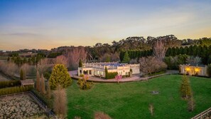 Exterior - Chateau Bowral – Luxury Southern Highlands Estate with Poolhouse (Bowral)