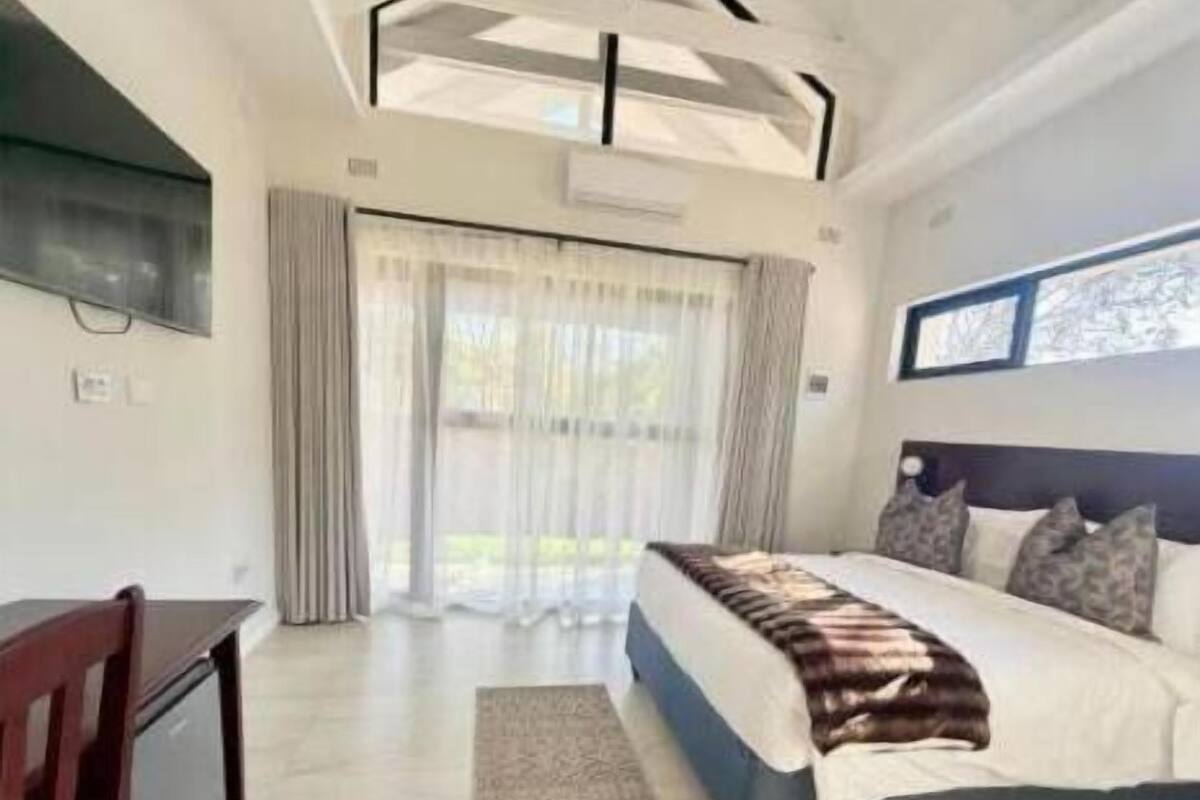 Kamar Single Standar | Brankas, meja kerja, ruang kerja ramah laptop, dan Wi-Fi gratis