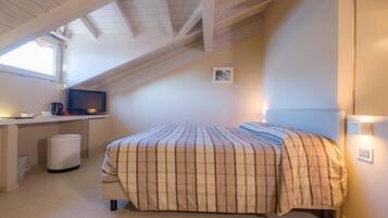 Double Room | In-room safe, free WiFi, wheelchair access