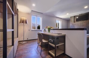 Deluxe Double Room | In-room safe, free WiFi, wheelchair access - Hotel Don Ferrante (Bellagio)