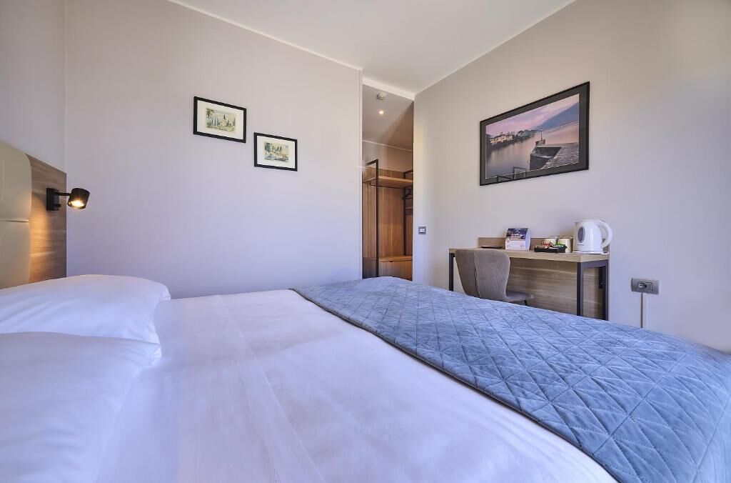 Superior Double Room, Lake View