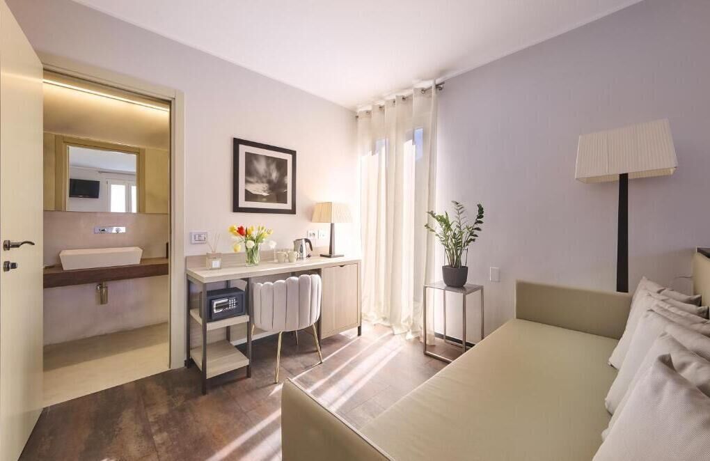 Junior Suite, Lake View