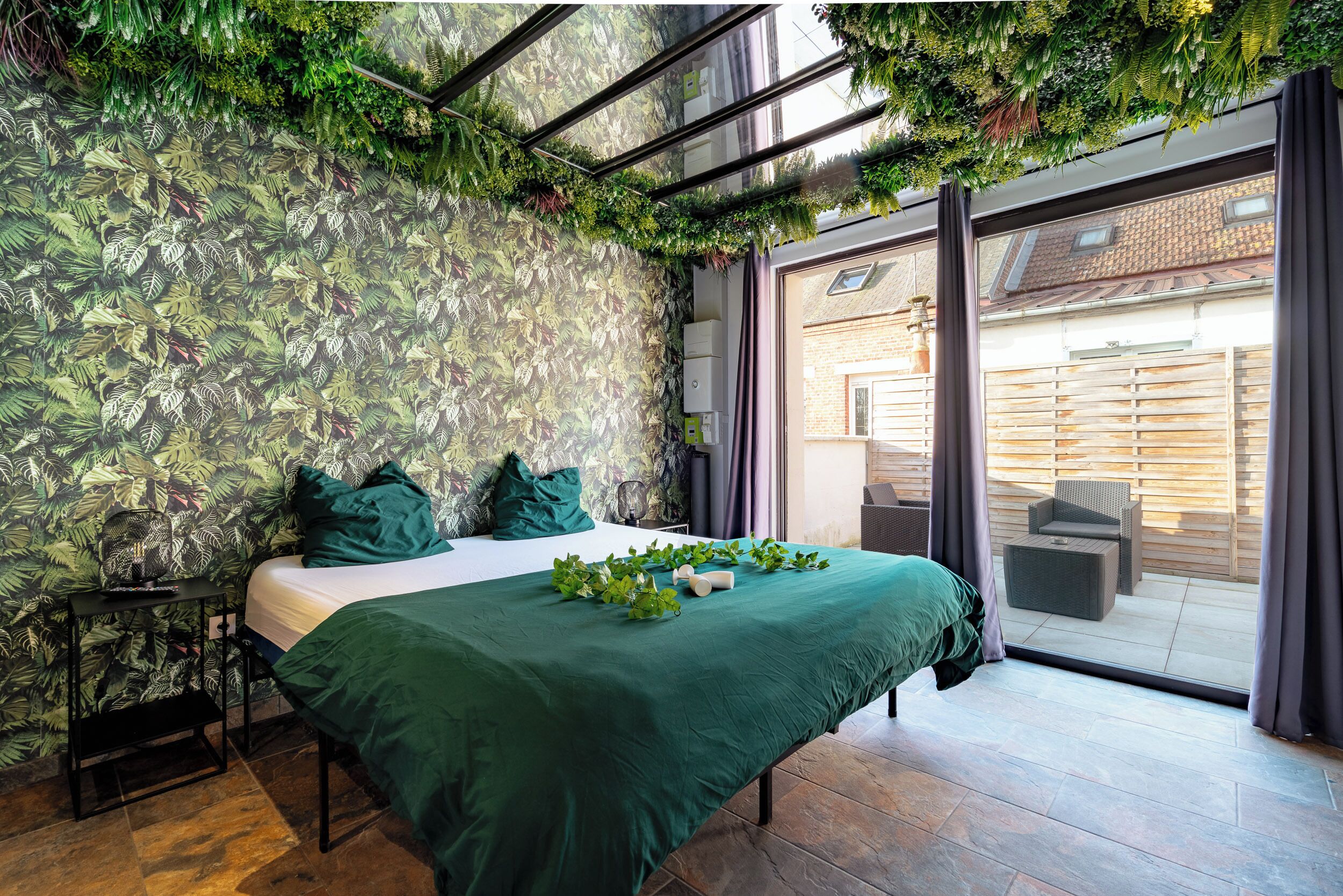 WiFi、ベッドシーツ