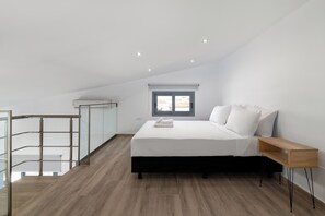 1 bedroom, iron/ironing board, Internet, bed sheets - Black Stone Apartment (Kremasti)