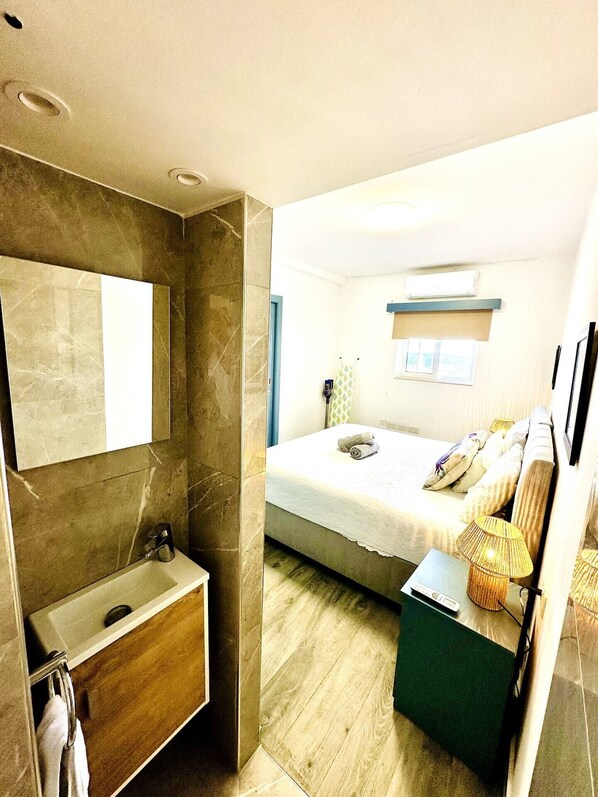 2 chambres, accès au Wi-Fi (inclus)