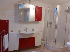 Doccia, asciugacapelli, asciugamani