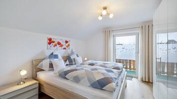 Fer et planche à repasser, Wi-Fi, literie fournie