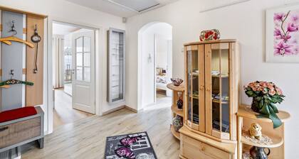 Apartment „Hanni“ mit Gemeinschaftsgarten, Balkon und WLAN