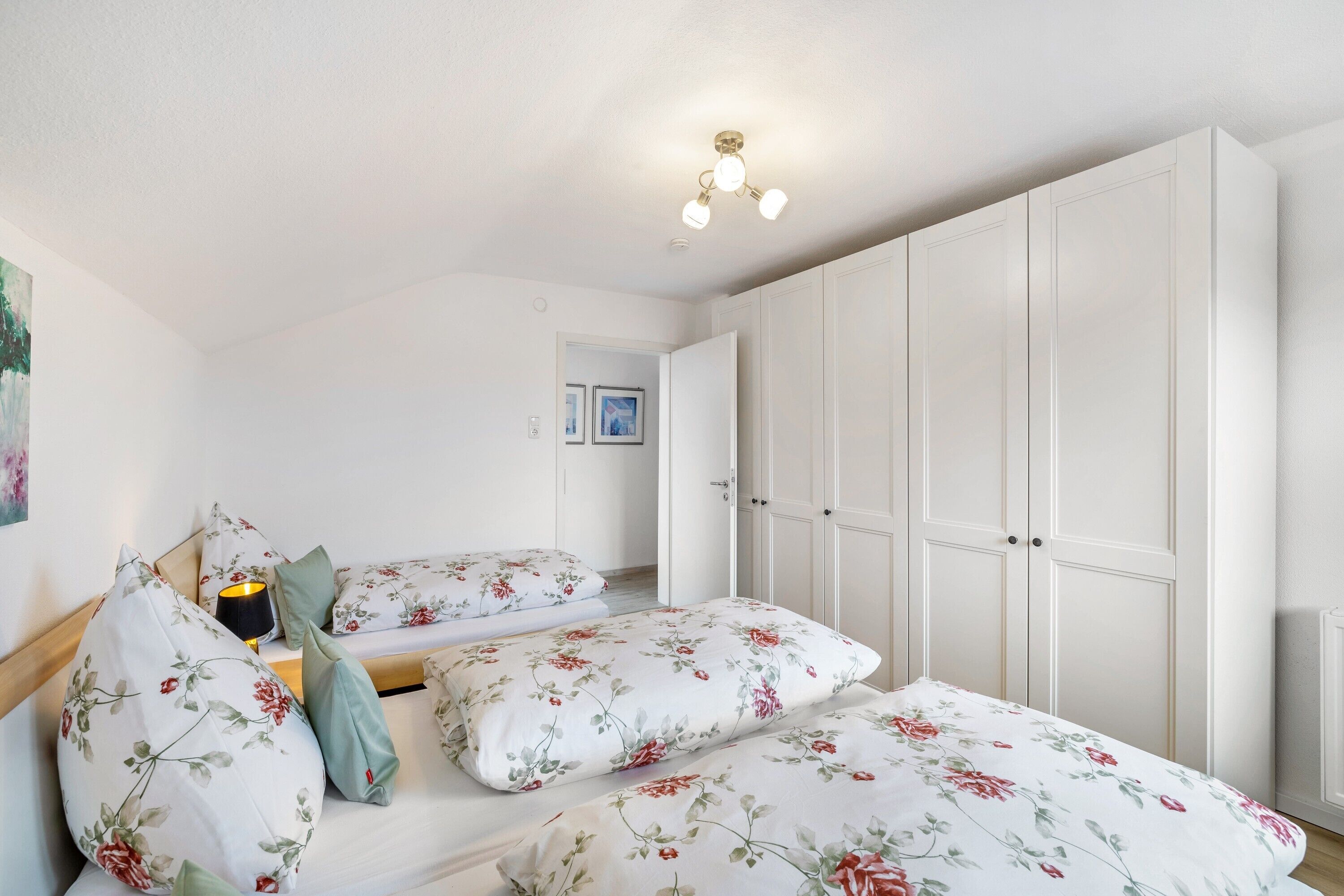 Ferros/tábuas de passar roupa, Wi-Fi, roupa de cama