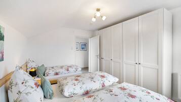 Ferros/tábuas de passar roupa, Wi-Fi, roupa de cama