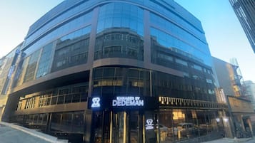 واجهة المنشأة