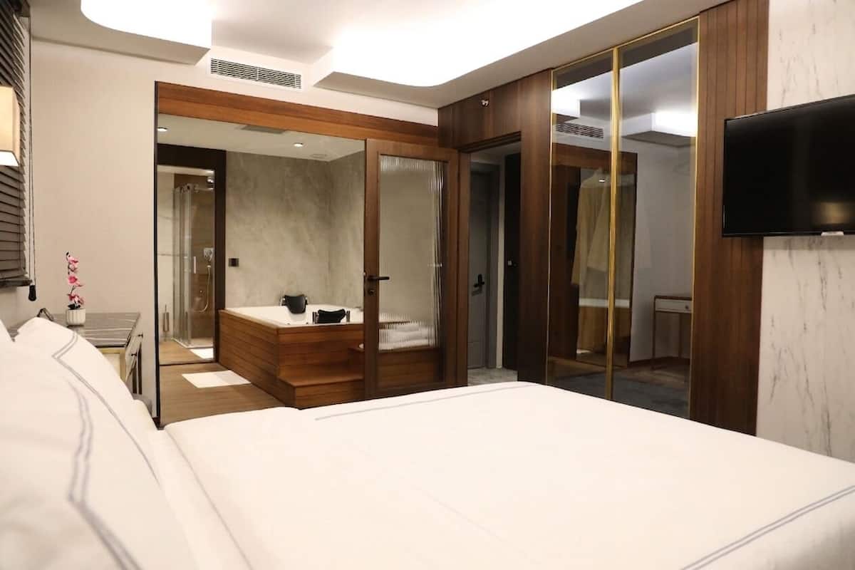 Biancheria da letto di alta qualità, minibar, una cassaforte in camera