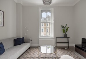 House - Collingham Apartments (London)