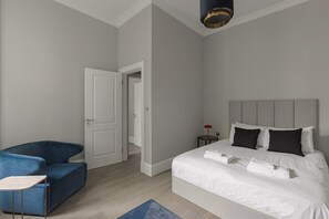House - Collingham Apartments (London)