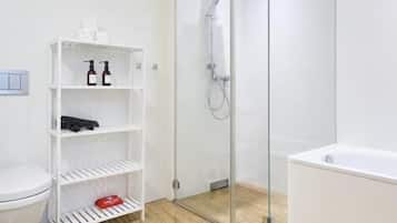 Kostenlose Toilettenartikel, Haartrockner, Handtücher, Seife