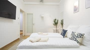 Laptop workspace, iron/ironing board, free WiFi