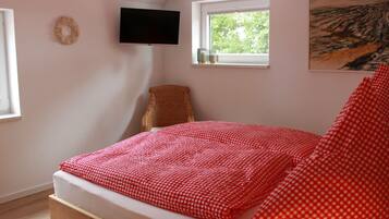 2 chambres, fer et planche à repasser, Wi-Fi, draps fournis