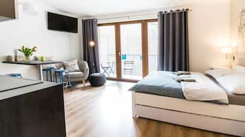 Desk, iron/ironing board, WiFi, bed sheets