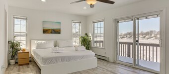 Game Room & Hot Tub: Family Gem on Lake Hopatcong