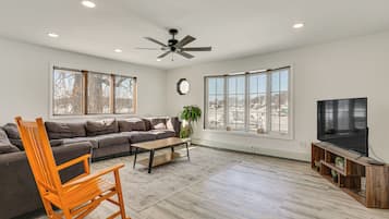 Nhà (4 Bedrooms) | Mặt tiền nơi lưu trú