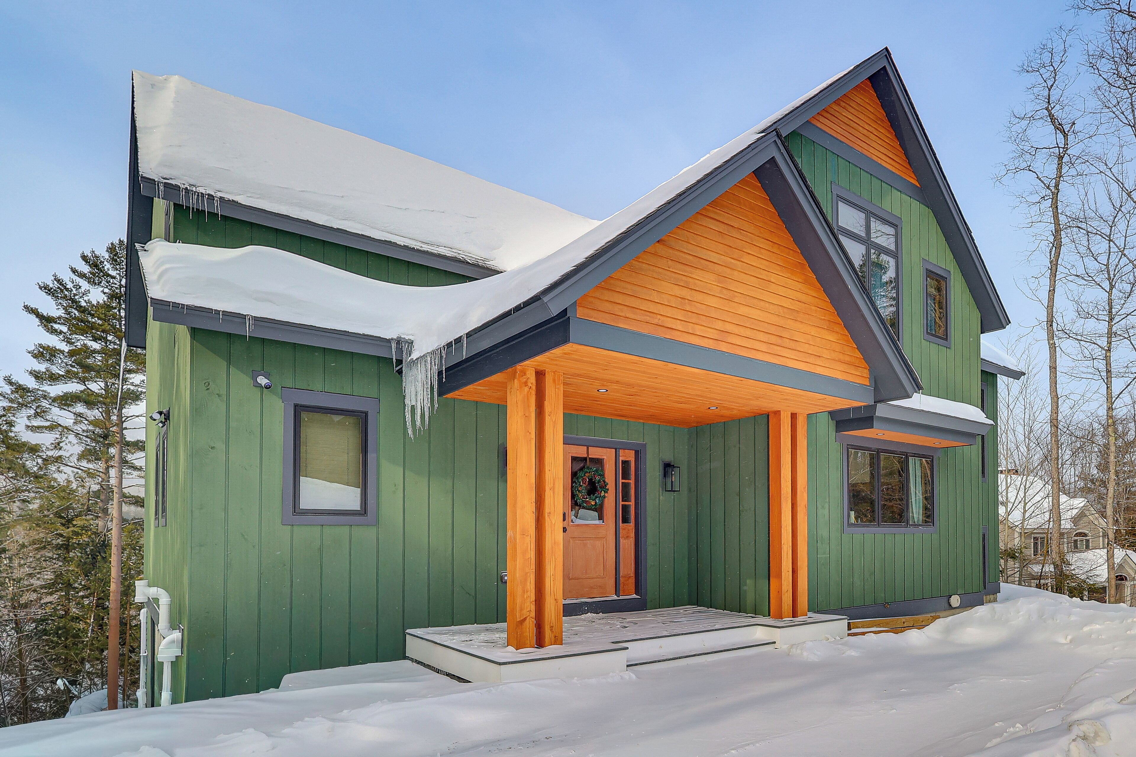 House (5 Bedrooms) | Interior