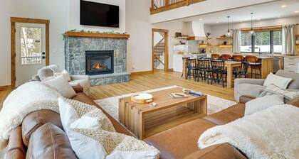 Luxe Mountain Home w/ Chefs Kitchen & Okemo Views