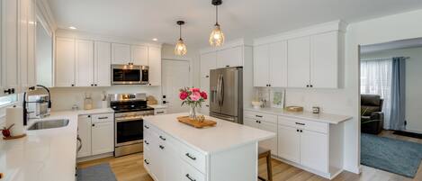 House (3 Bedrooms) | Interior