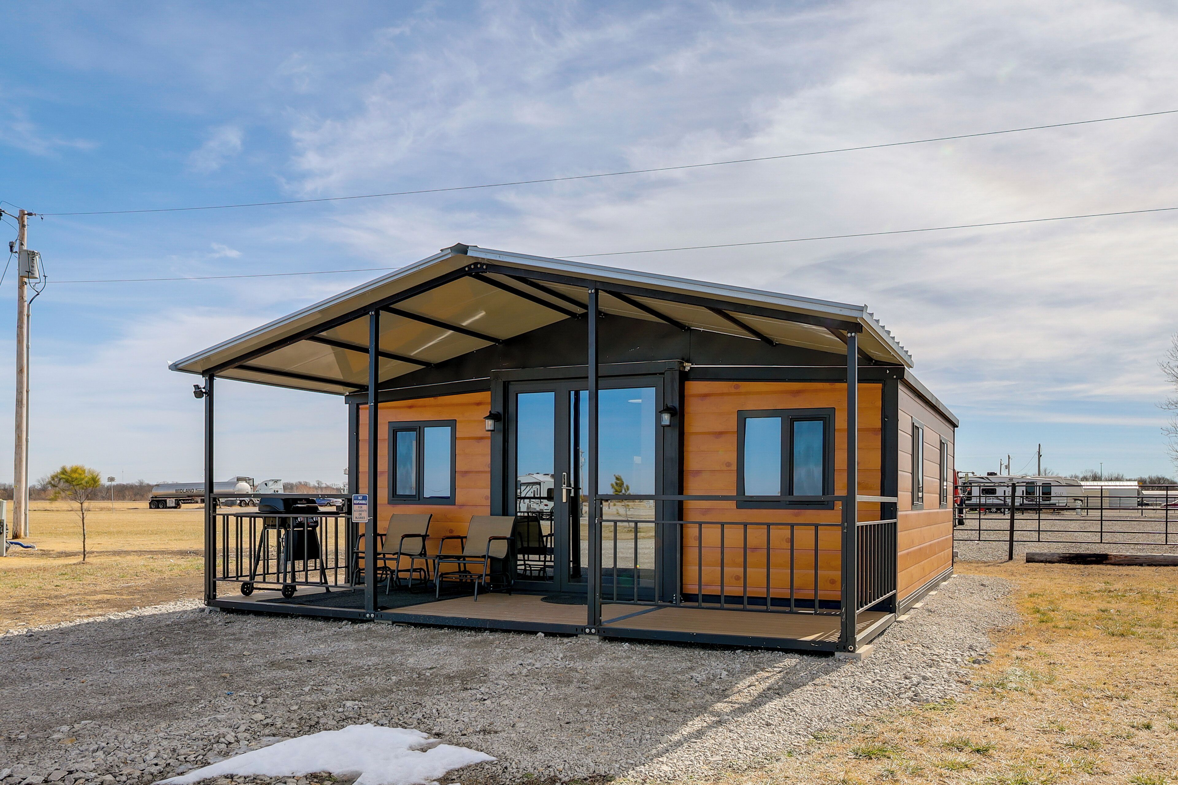 House (2 Bedrooms) | Front of property