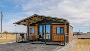 House (2 Bedrooms) | Front of property