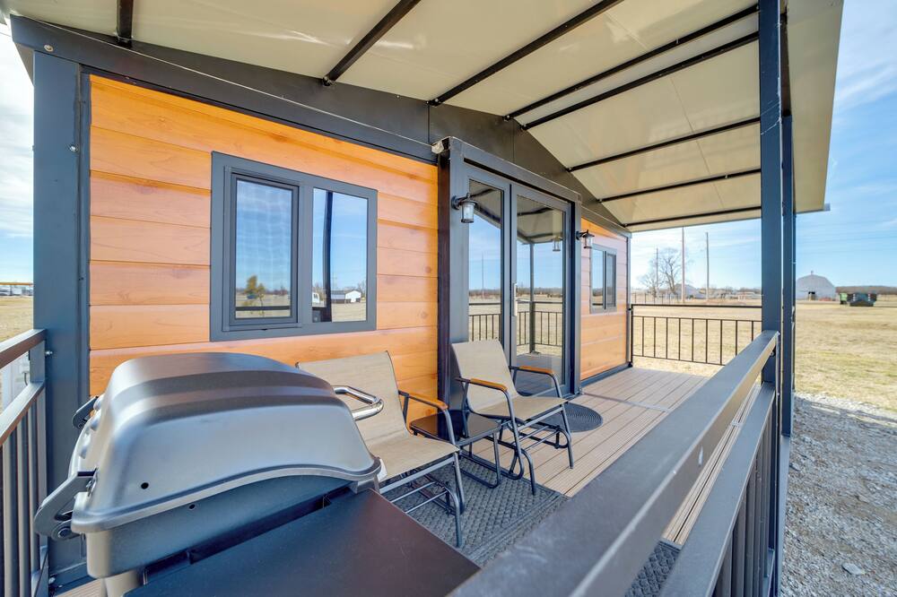 Hunt, Fish & Explore! Tiny Home Near Oologah WMA - Tyro, KS